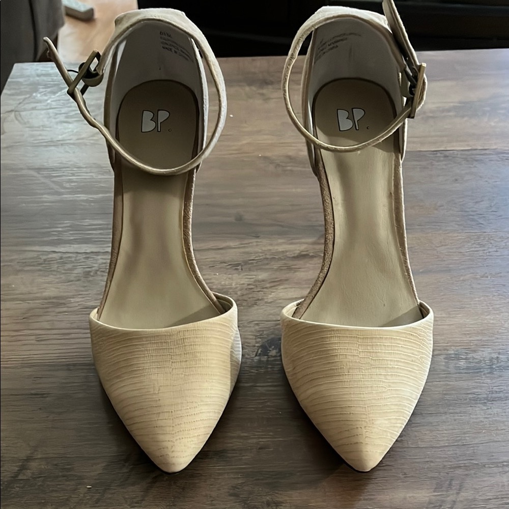 BP Women's Cream Pointed Toe Heels